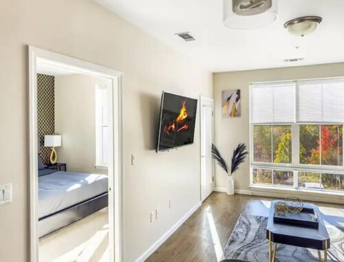 Luxe Alewife 1 Bd, King Bed, Fast Wi-Fi, Gym, Pool