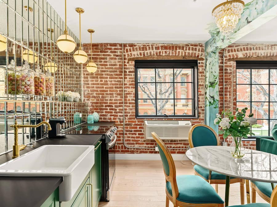 Joon Art Suite 201 | Private kitchen | Full-sized fridge, microwave, cookware/dishes/utensils