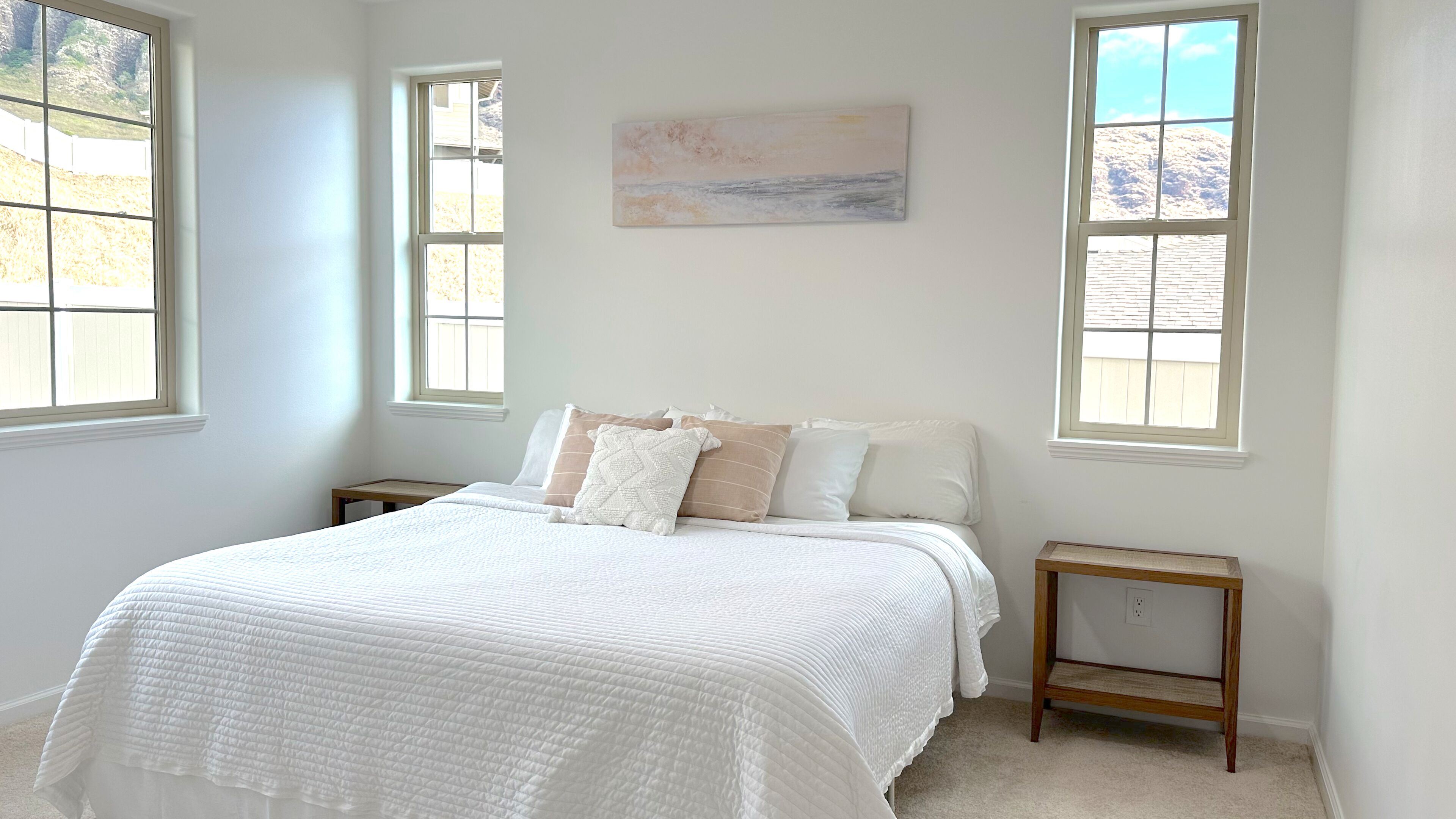 3 bedrooms, desk, iron/ironing board, travel crib