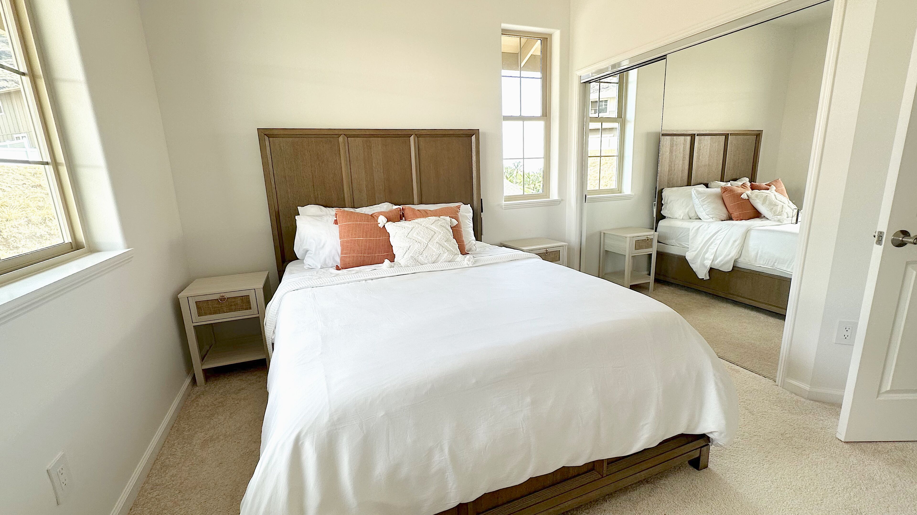 3 bedrooms, desk, iron/ironing board, travel crib