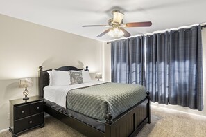 2 bedrooms, desk, iron/ironing board, free WiFi