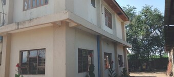 Kinyaiya's Farm Lodge