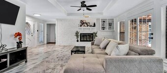 Spacious 1 Story Home: Game Room, Grill, Patio