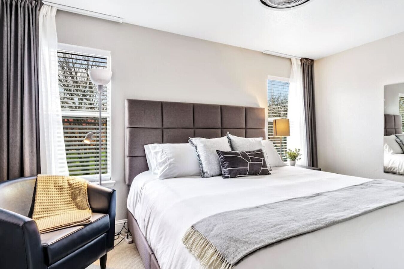 3 bedrooms, desk, iron/ironing board, WiFi