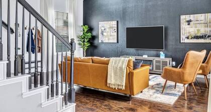 Cozy, LUXE Home Near DFW Airport + Fire Pit