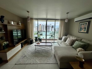 スマートテレビ