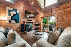 スマートテレビ、暖炉、テレビゲーム、テーブルサッカー台