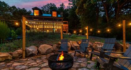 Dream View: Heated Pool| Hot tub| Theater| Arcade| Fire Pit| 25 Acres.