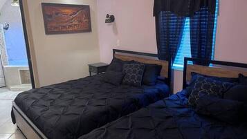 2 makuuhuonetta, silitysrauta/-lauta, Wi-Fi, vuodevaatteet