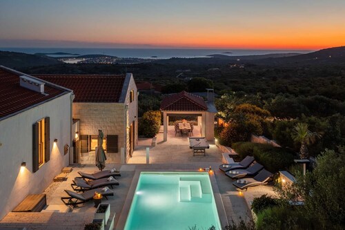 Villa True Oasis mit beheiztem Pool