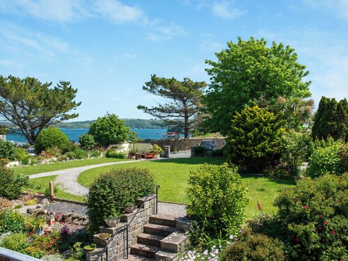 3 bedroom accommodation in Plymouth
