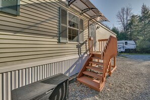Property grounds - Northville Cabin with Fire Pit, 4 Mi to Boat Ramp! (Northville)