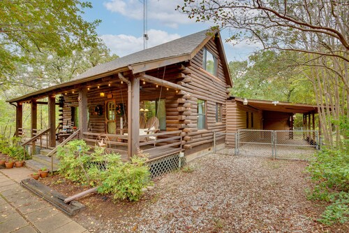 1 Mi to Lake: Log Cabin Retreat w/ Fire Pit