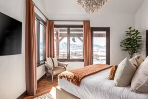 4 soverom, safe på rommet, skrivebord og strykejern/-brett