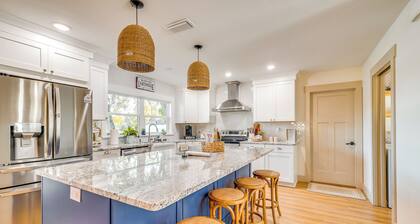 Bikes, Kayak & Dock: Lakefront Inverness Retreat
