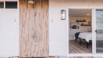 3 habitaciones, tabla de planchar con plancha y wifi gratis