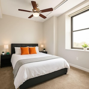 3 Schlafzimmer, Schreibtisch, Bügeleisen/Bügelbrett, WLAN