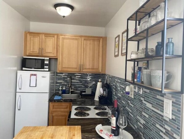 Fridge, microwave, oven