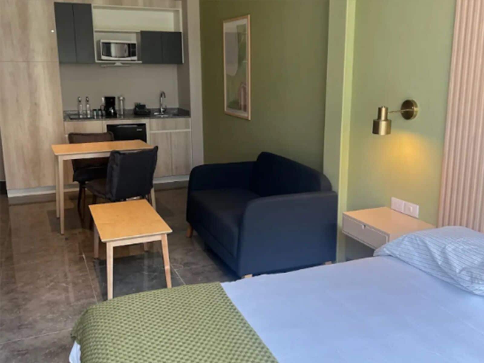 Lägenhet Comfort | Mörkläggningsgardiner, strykjärn/strykbräda, gratis wi-fi och sängkläder