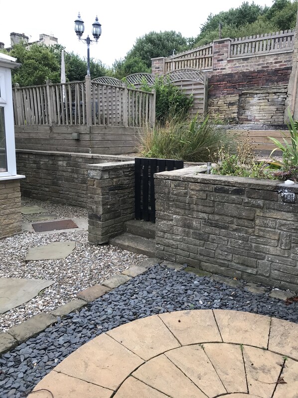 Exterior - Woodland Guesthouse (Bradford)