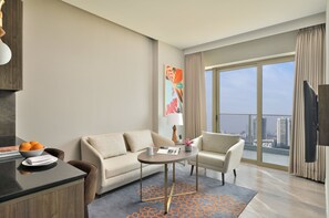 Executive Room, 1 Bedroom | Living room