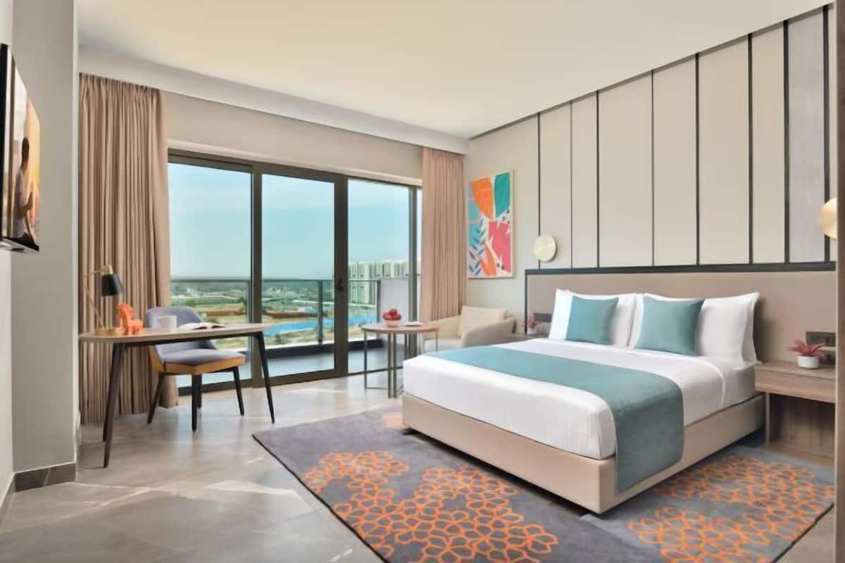 Premium-sengetøj, dundyner, minibar, pengeskab på værelset