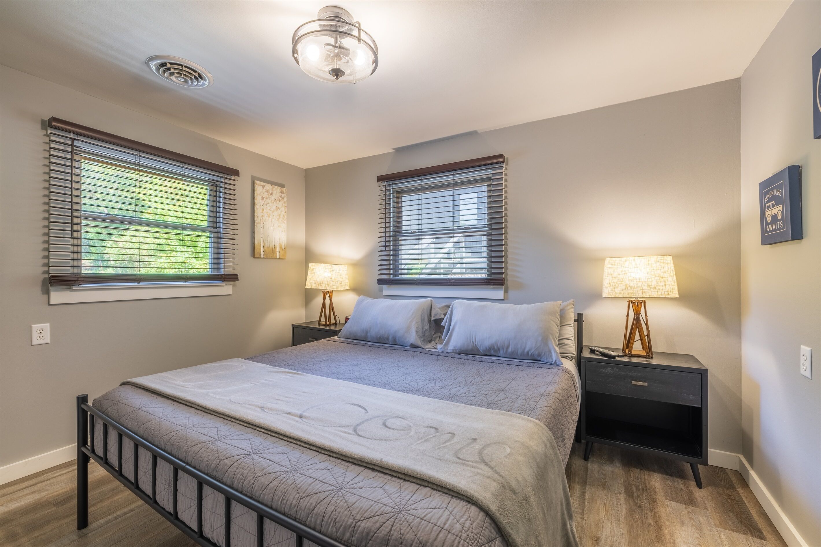 4 bedrooms, iron/ironing board, travel crib, free WiFi