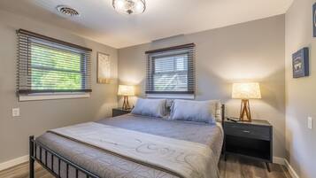 4 bedrooms, iron/ironing board, travel crib, free WiFi