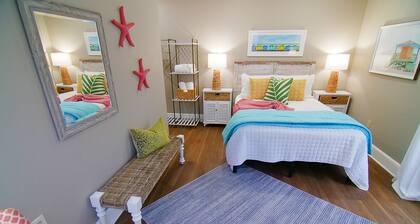 The Capitol Inn - Destin Room - Queen bed