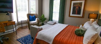 The Capitol Inn - Naples Room - King bed