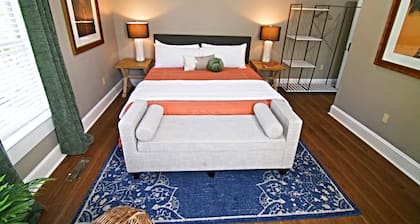 The Capitol Inn - Naples Room - King bed