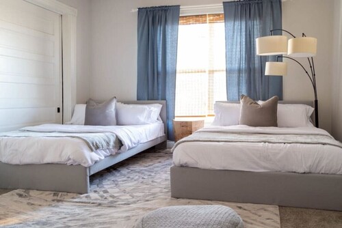 Charming 4BR|3.5BA Family Home