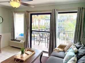 Living area - Serene Tides & Relaxing Sunny Days Retreat-Coligny+ Bikes-#233! (Hilton Head Island)