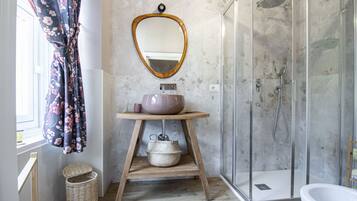 Double Room | Bathroom