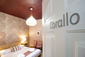 Habitación doble | Ropa de cama de alta calidad y camas con efecto memoria