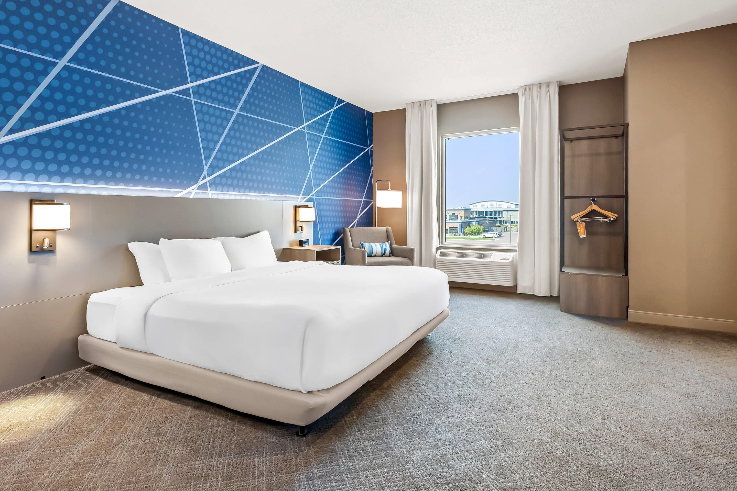 Desk, laptop workspace, soundproofing, iron/ironing board