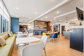 Tägliches inbegriffenes großes Frühstück