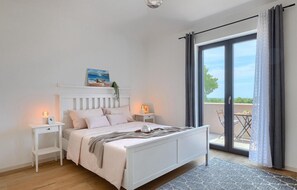 3 chambres, fer et planche à repasser, lit parapluie, Wi-Fi gratuit