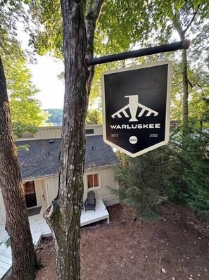 Exterior detail - Warluskee Luxury Lakefront Cottage w/ Hot Tub

 (Waleska)