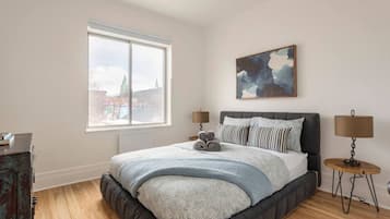 3 bedrooms, desk, iron/ironing board, travel cot