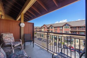 Property grounds - Stylish, fully equipped 2-bed / 2-bath condo in Riverstone Village (Coeur d'Alene)
