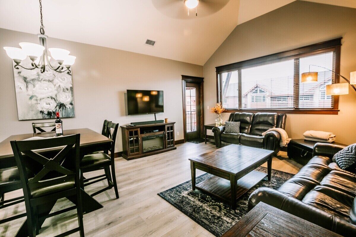 TV, fireplace, offices