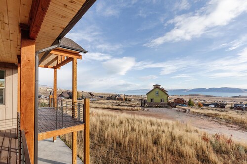 The Tree of Life Cabin - Frank Lloyd Wrustic - w/Ideal Beach Access