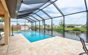 Et oppvarmet basseng