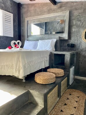 1 habitación, sistema de insonorización, wifi gratis y ropa de cama 