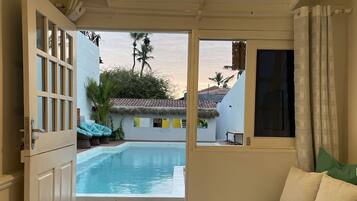 Quarto casal exclusivo, 1 cama Queen | 1 quarto, quartos à prova de som, Wi-Fi de cortesia, roupa de cama