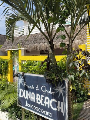 Fachada de la propiedad