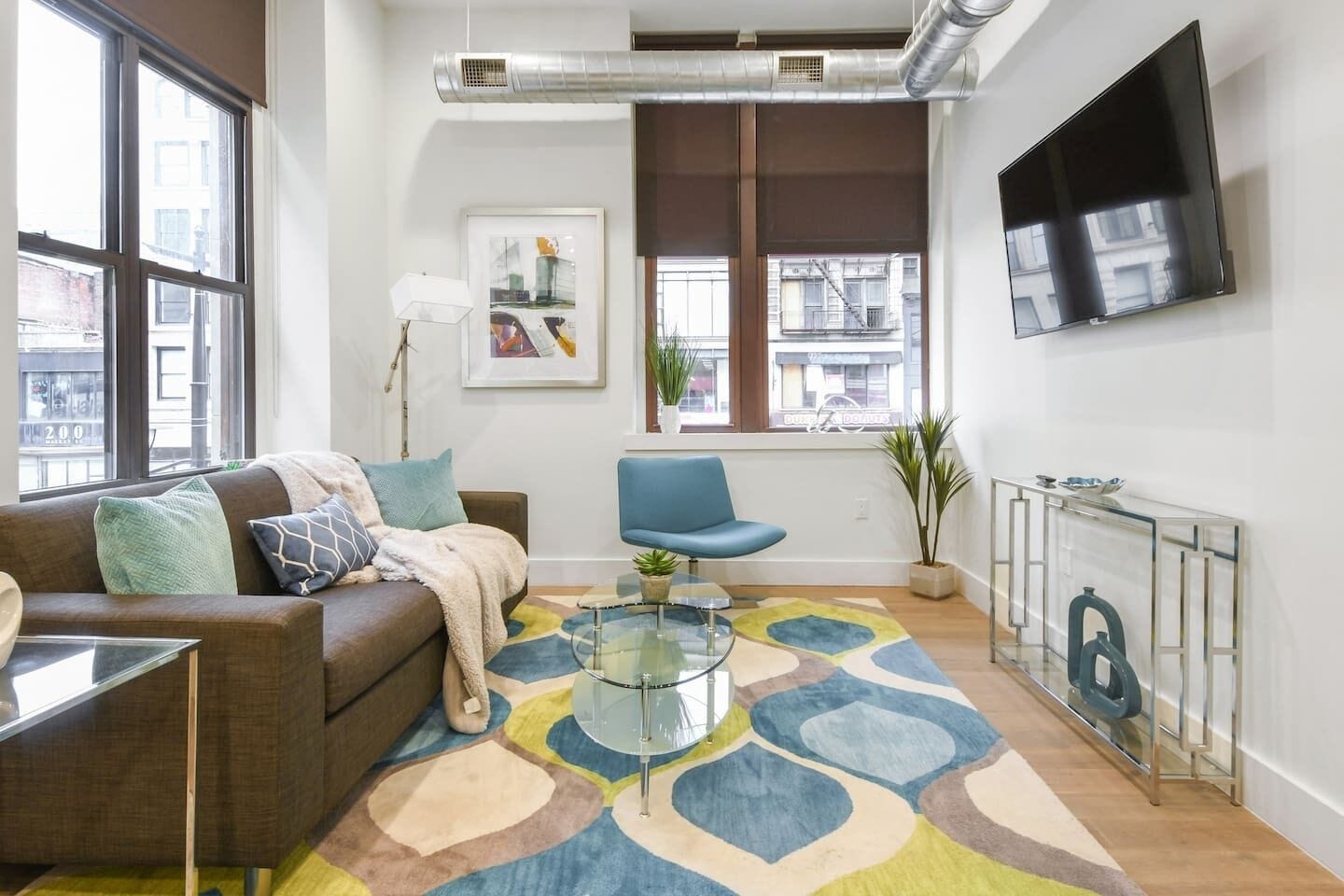 1BR King || Modern on Market || 30 min to NYC.