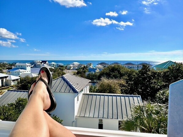 Property grounds - Panoramic Ocean View ☀️ Near Beach | Family Friendly | Saltwater Pool ☀️ Barbie Bathroom! (Santa Rosa Beach)