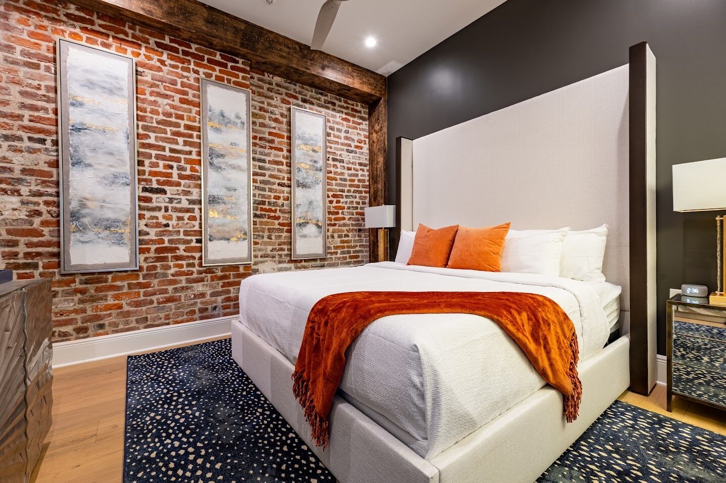 4 bedrooms, iron/ironing board, free WiFi, bed sheets